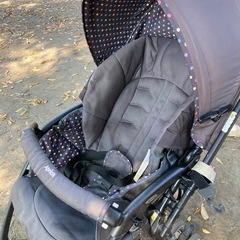 受け渡し決定済み　【超軽量 3.6kg】Aprica ベビーカー Karoon ドット　無料！の画像