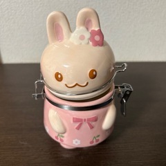 うさぎの容器
