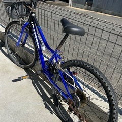 男の子小学生　24インチ自転車の画像