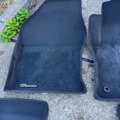 プリウス　フロアーマットの画像