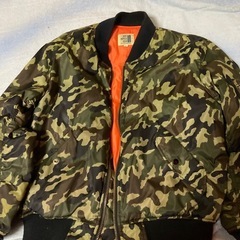 M1ミリタリージャンバー 。