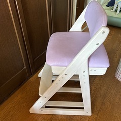 学習椅子の画像