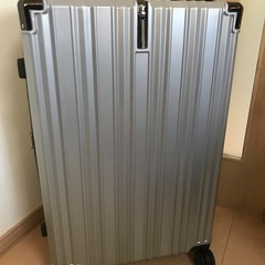 大型スーツケース　美品