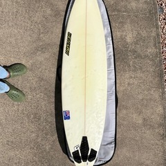 ★中古ショートボード6’3"フィン、ケース付き　マークベンソンaus