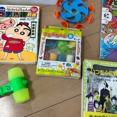 本　現地支払い可　おもちゃ　美品　かいけつゾロリ　クレヨンしんちゃん　おもちゃの画像