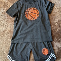 美品⭐︎バスケットウエア上下セット　160