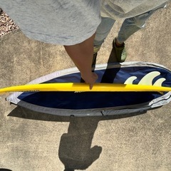 ★中古小波用ショートボード　6’ トライフィン、ケース付き　マークベンソンAUSの画像