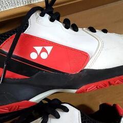 【決まりました】YONEX  テニスシューズ24cmの画像