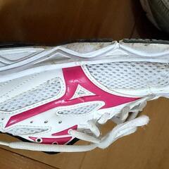 MIZUNO  スニーカー24.5cmの画像