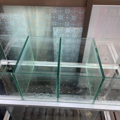 ガラス水槽5個台セットの画像