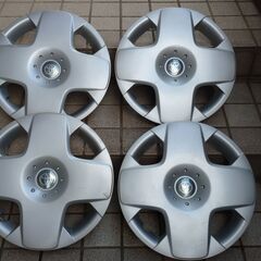 ホイールカバー　トヨタ純正　１４インチ　シエンタ　UA-NCP81G