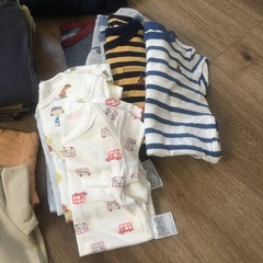 80サイズ男の子　長そで・アウター UNIQLO、GAPの画像