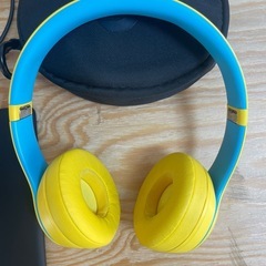 Kindle paperwhite とBeats Solo3の画像