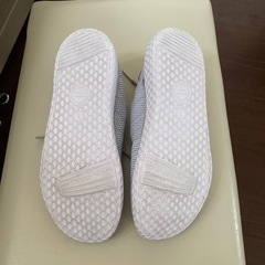 ワンダーネイション子供用スニーカー22cmの画像