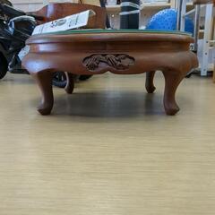 南国系◆彫刻テーブル◆ガラス天板あり◆細かい細工彫◆小傷はあります。【浜村鹿野温泉ICから3分 買取本舗 宮本リサイクル 営業時間9～19時 定休日水曜のみ←連絡できませんm(_ _)m】の画像