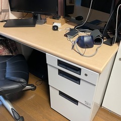 テブルと椅子