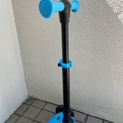 決まりました！【ほぼ新品状態】キックボードの画像