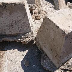 コンクリート束石の画像