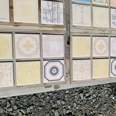 【10/14受け渡し決定】　タイルサンプル①色々30枚SET♪  DIYやインテリア装飾品として(^^)の画像