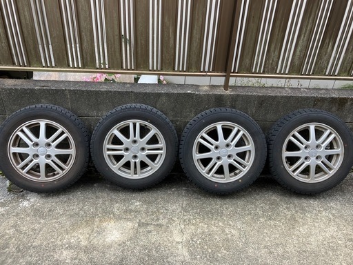 【完了】スタッドレスタイヤ4本　155/65R14