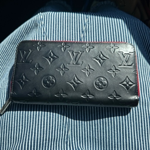 マットブラックフルジッパー財布
