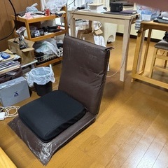 座椅子新品同様腰痛予防クッション付き貰って下さいの画像