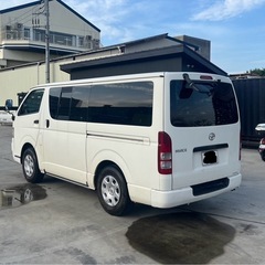 再出品、ハイエースバン、ディーゼル、5MT、4WD、6人乗りの画像