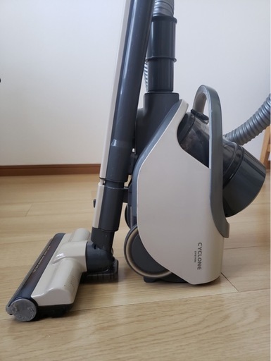 アイリスオアヤマ　　サイクロン掃除機