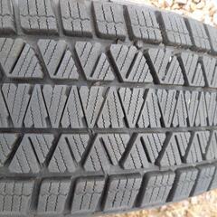 225/65R17　スタッドレスタイヤの画像