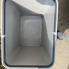 ゴミ箱　トランポリン　の画像