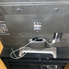 シャープ、カラー液晶テレビ、37V、ご希望の方はテレビ台もさしあげますの画像