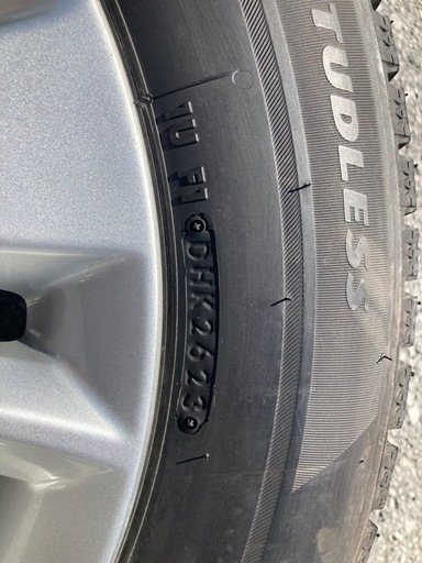 215/60R16 スタッドレスタイヤセット　
