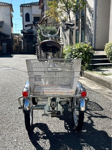 パナソニック電動アシスト三輪自転車　ビビライフ BE-ELR832