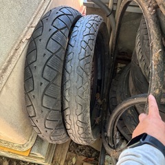 旧車　18インチ、17インチタイヤあげますゼファー、xjrなど