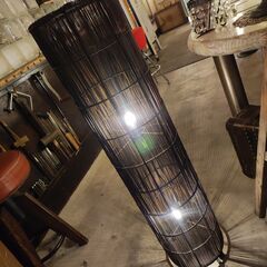 売切り価格です。大きなアジアンランプ ブラックラタン フロアスタ...