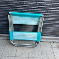 折り畳みパイプ椅子の画像