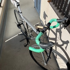 ロードバイク　ジャイアントディーファイ
の画像