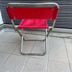 LARK 折り畳みパイプ椅子の画像