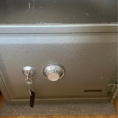 【お取引終了しました！感謝！】【訳あり】耐火金庫
