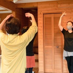 健康バレエで良い姿勢・強い足腰・しなやかな体幹を手に入れましょう。の画像