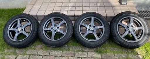 ⭐️ヤリスで使用スタッドレスVRX2社外ホイール4本セット 美品⭐️⭐️