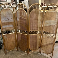 【武蔵小山店】 ラタン パーテーション 4連 レトロ 籐 間仕切り ブラインド 折り畳み 和 衝立 仕切り 店舗 什器 籐家具 アジアン 4枚 🚚 運搬無料エリア有 / 品川区 リサイクルショップ ランバールーム 武蔵小山店  ◀︎ 武蔵小山パルム 戸越銀座 隣の画像