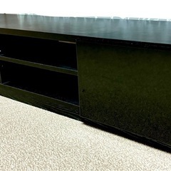 テレビ台　横幅180cm 縦40cm ブラック