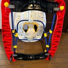 ミッキーマウスの歩行器の画像