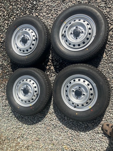 北海道内引き取り限定 軽トラ用タイヤ　145/80/12