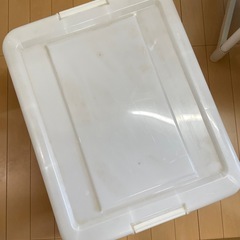 ニトリ　コロ付き　収納ケース