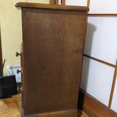 ダックスの小型家具の画像