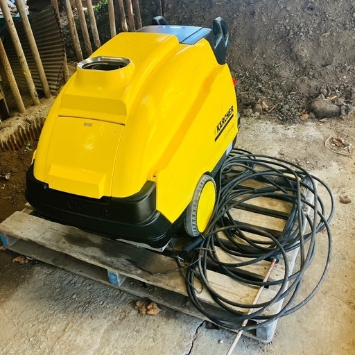 温水でます　ケルヒャー HDS 8/15M 高圧洗浄機 温水 動作OK 200V KERCHER