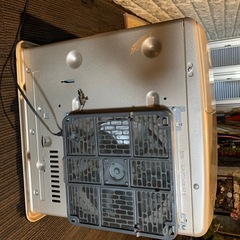 中古石油ファンヒーターの画像