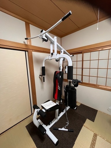 トレーニングマシーン